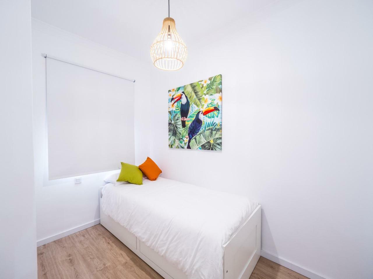 Malaga Urban Center Apartment Bagian luar foto